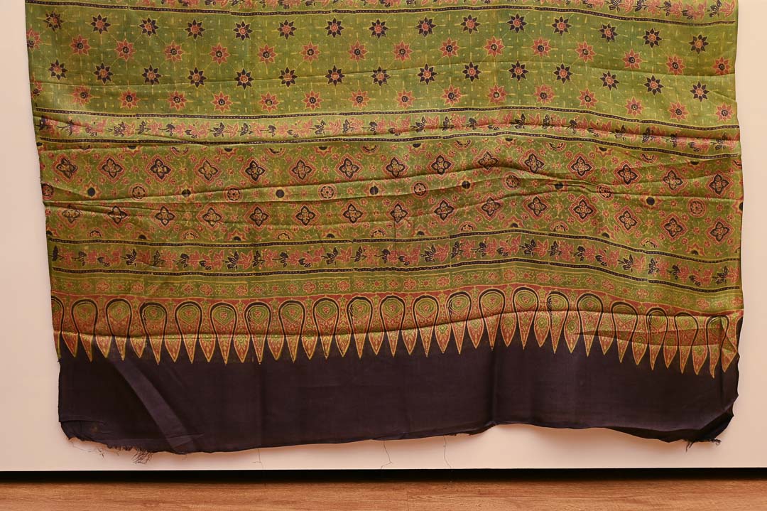 Olive Green with Traditional Border Pure Tussar Saree – DDA009